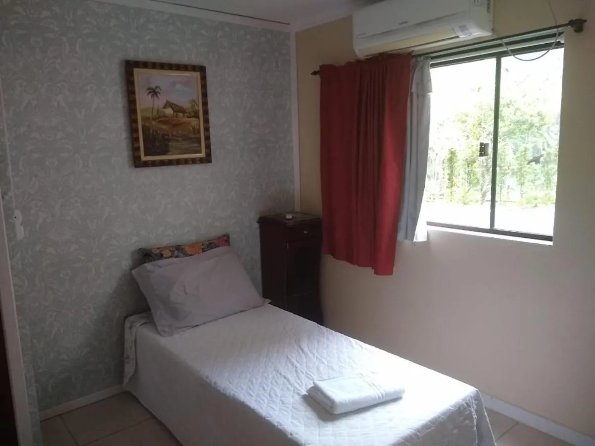 Hostel Dina & Suites ポメロデ